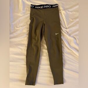 Women Dri-Fit Nike Pro Leggings - Olive Green